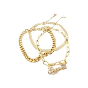 Queen gold bracelet set.